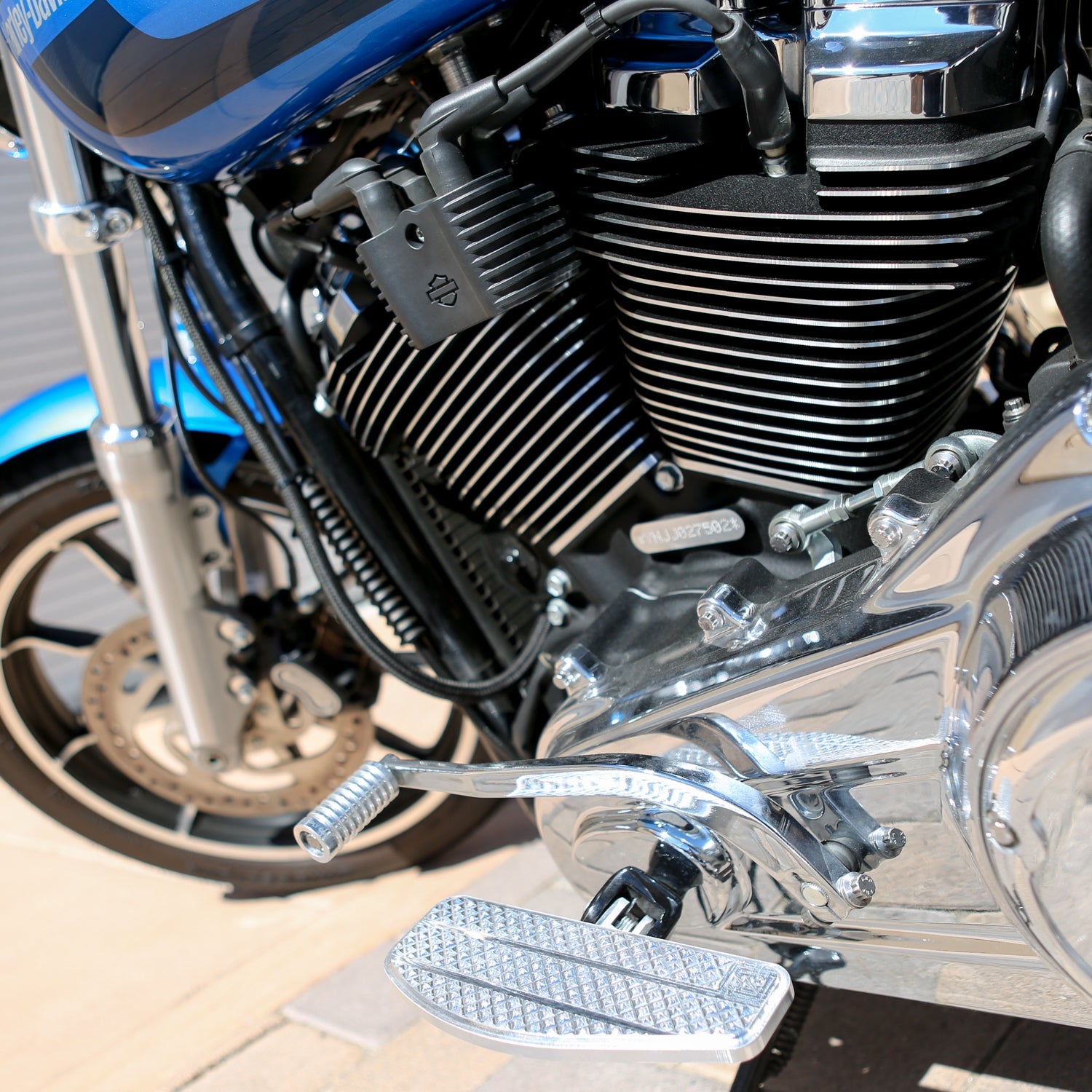 Mini Floorboards - Chrome - Dyna, Sportster, FXR, Softail... – Thrashin  Supply